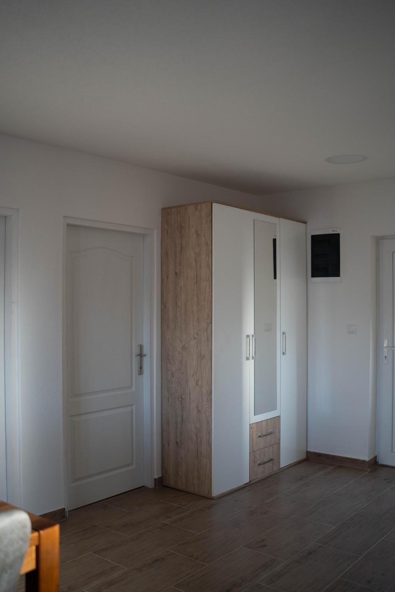 Apartmani Elegance Tuzla Exterior foto